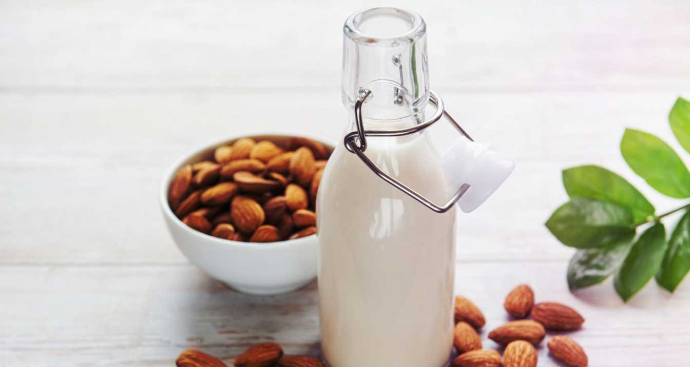 Nutritional Content of Almond Milk